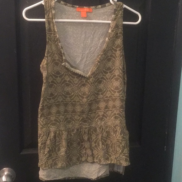 5/$25 SALE 🌟 Ruffled Olive Green Joe Fresh tank - Picture 2 of 5